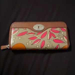 New Fossil long wallet